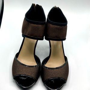 Nine West bronze color peep toe heels size 8.5.